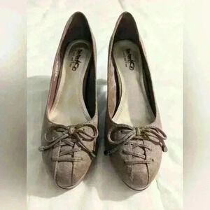 Coach and Four Trent Tuape Stilettos Size 6.5